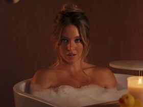 Sydney Sweeney sexy - Dr. Squatch Advert
